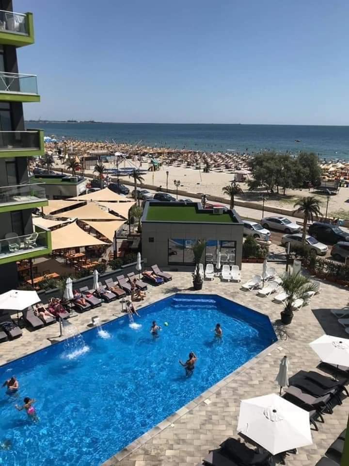 Isabelle Apartament Alezzi Beach Resort Mamaia Nord Navodari Exterior photo