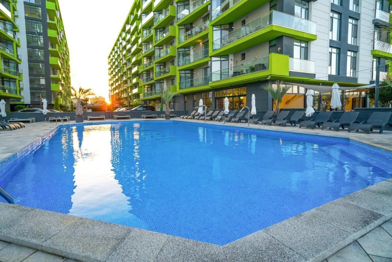 Isabelle Apartament Alezzi Beach Resort Mamaia Nord Navodari Exterior photo