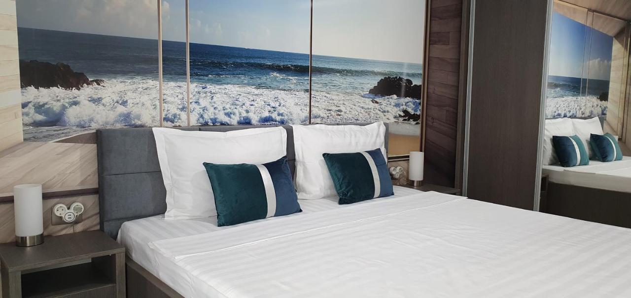 Isabelle Apartament Alezzi Beach Resort Mamaia Nord Navodari Exterior photo